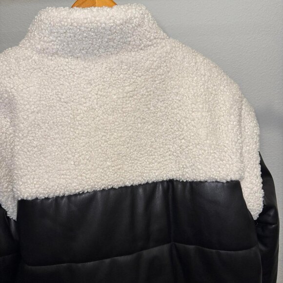 Lovers & Friends Greenpoint Twofer Puffer Jacket Black Size XL NWT - Picture 11 of 12